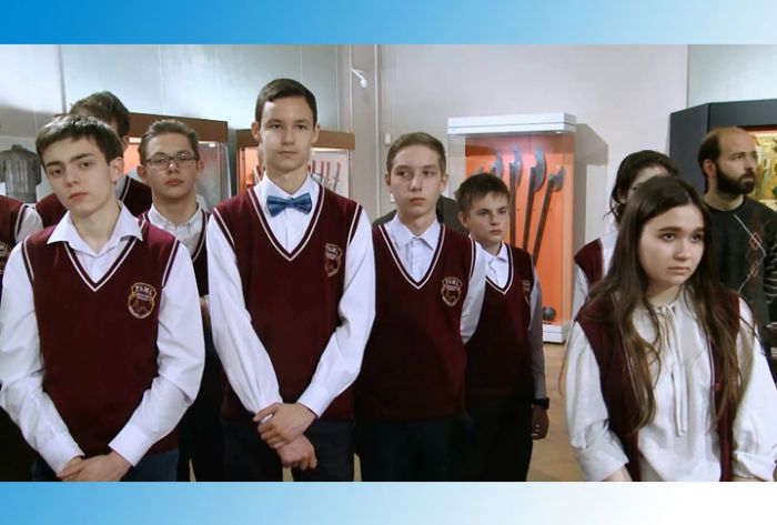 В &laquo;Конном дворе&raquo; прошла презентация каталога выставки &laquo;Железо и мужество&raquo;