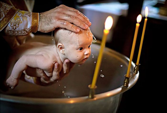 В Кургане священник отказался крестить ребенка из-за большого родимого пятна