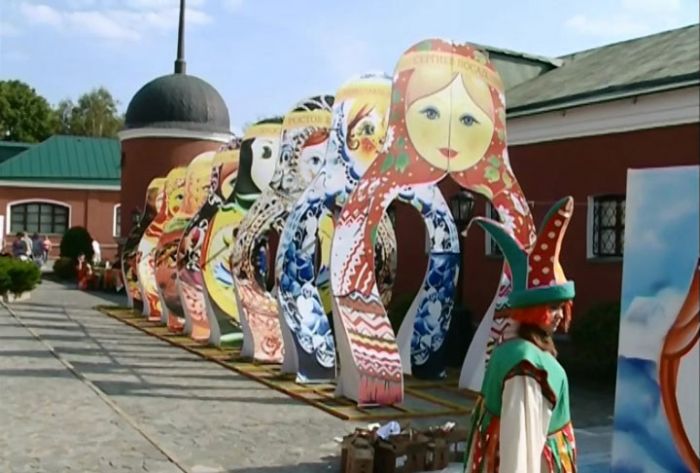 &laquo;Русская матрёшка&raquo; у Белого пруда