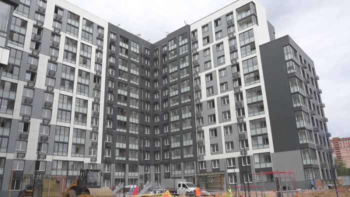 Оксана Ероханова осмотрела жилой комплекс на Владимирской